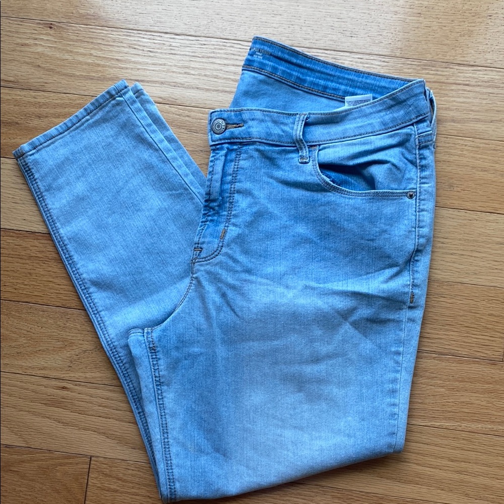Old Navy super skinny ankle midrise size 16  Light Blue Jeans